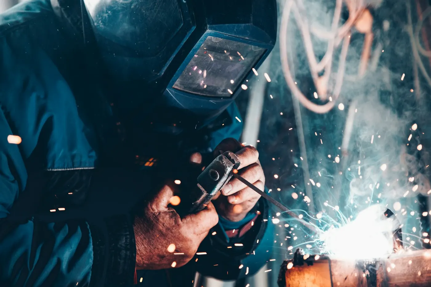 Workshop equipment and drivetrain parts